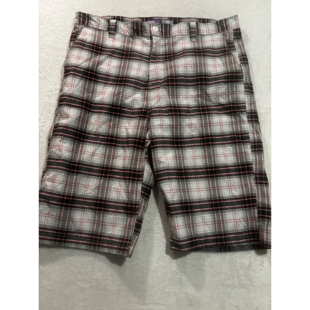 Southpole Shorts Mens 46 Plaid Gray Red Bermuda Baggy Loose Y2K Flat Front Retro